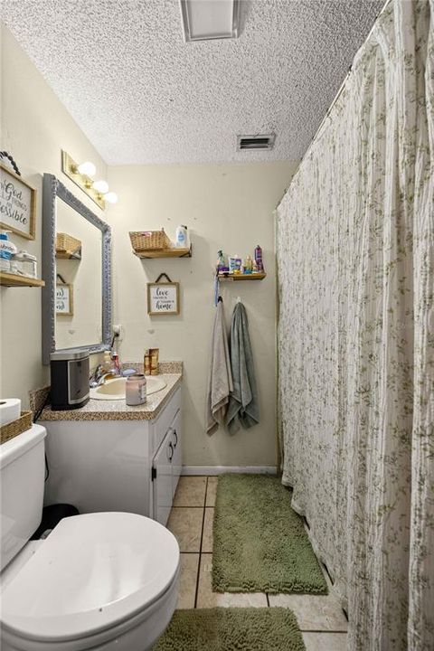 For Sale: $195,000 (3 beds, 2 baths, 1176 Square Feet)