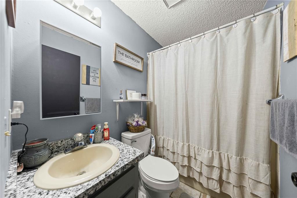 For Sale: $195,000 (3 beds, 2 baths, 1176 Square Feet)
