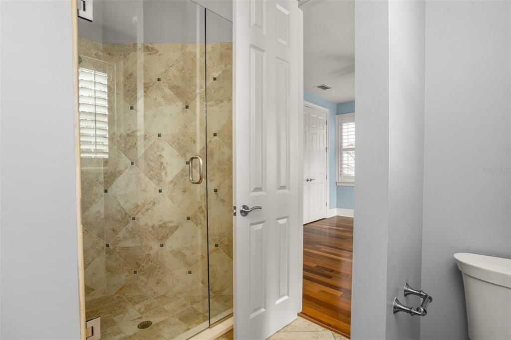 For Rent: $6,300 (3 beds, 3 baths, 2434 Square Feet)