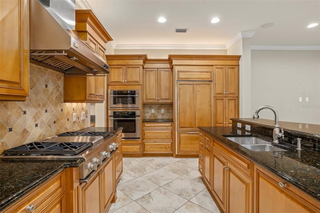 For Rent: $6,300 (3 beds, 3 baths, 2434 Square Feet)