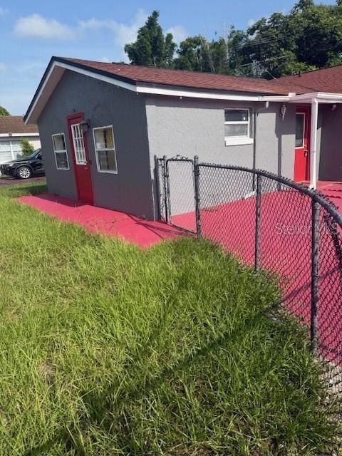 For Rent: $2,650 (4 beds, 2 baths, 1432 Square Feet)