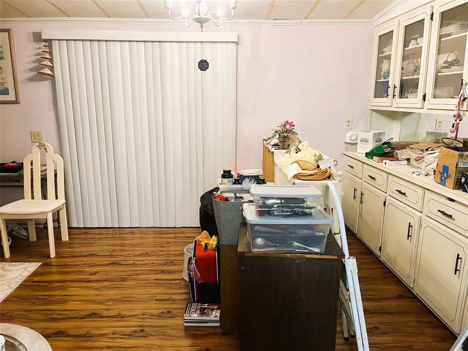 For Sale: $475,000 (2 beds, 1 baths, 1176 Square Feet)