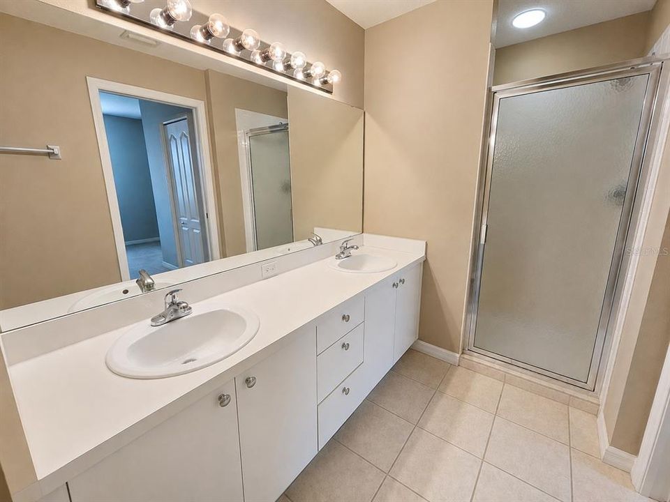 В аренду: $2,500 (2 спален, 2 ванн, 1433 Квадратных фут)