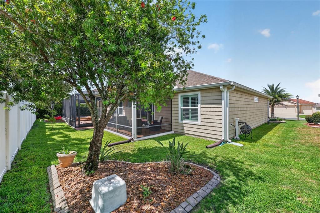 Active With Contract: $449,000 (3 beds, 2 baths, 1576 Square Feet)