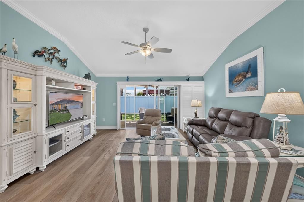 Active With Contract: $449,000 (3 beds, 2 baths, 1576 Square Feet)