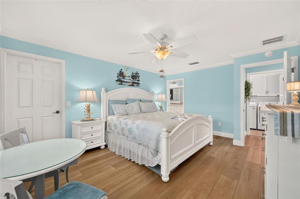 Active With Contract: $449,000 (3 beds, 2 baths, 1576 Square Feet)