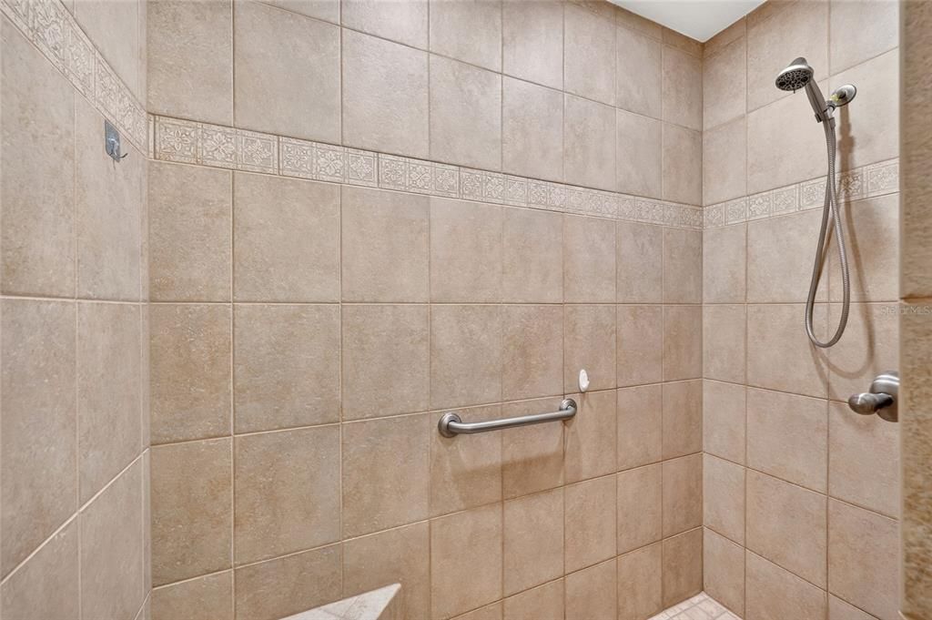 Active With Contract: $449,000 (3 beds, 2 baths, 1576 Square Feet)