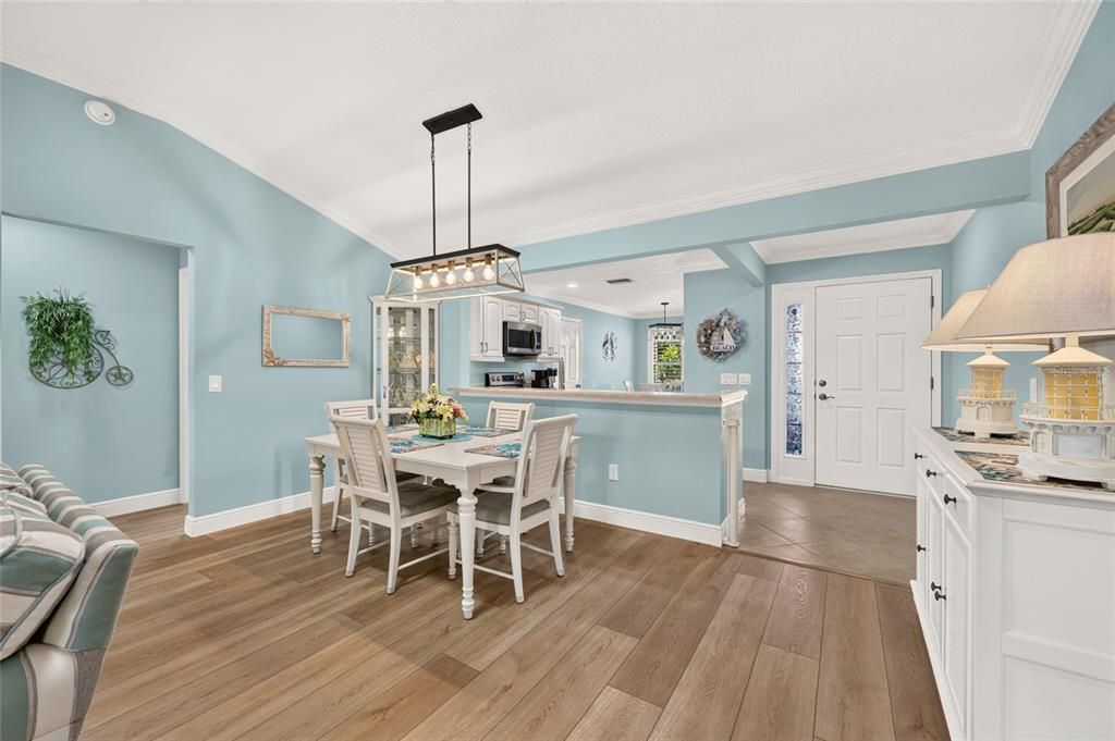 Active With Contract: $449,000 (3 beds, 2 baths, 1576 Square Feet)