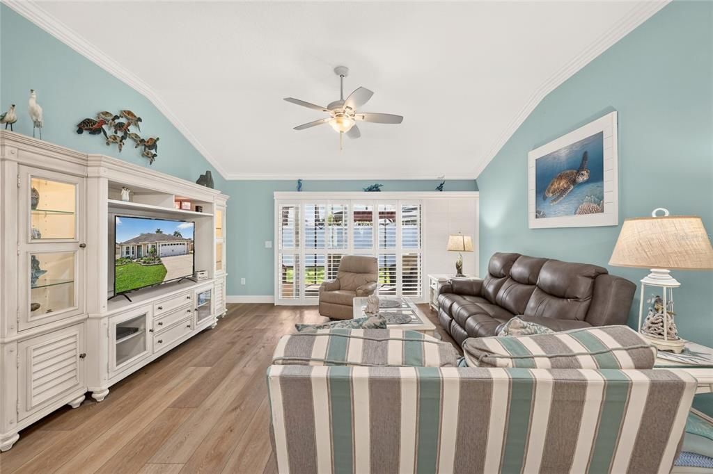 Active With Contract: $449,000 (3 beds, 2 baths, 1576 Square Feet)