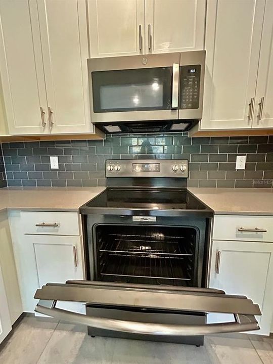 For Rent: $2,600 (4 beds, 3 baths, 1861 Square Feet)