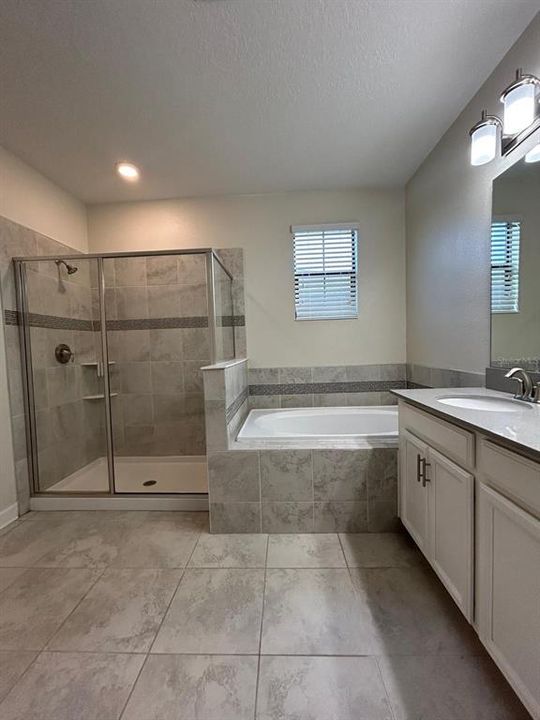 For Rent: $2,600 (4 beds, 3 baths, 1861 Square Feet)