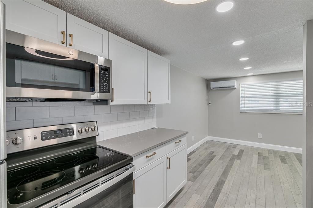 For Rent: $1,700 (2 beds, 1 baths, 650 Square Feet)