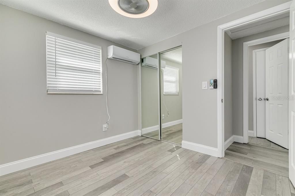 For Rent: $1,700 (2 beds, 1 baths, 650 Square Feet)