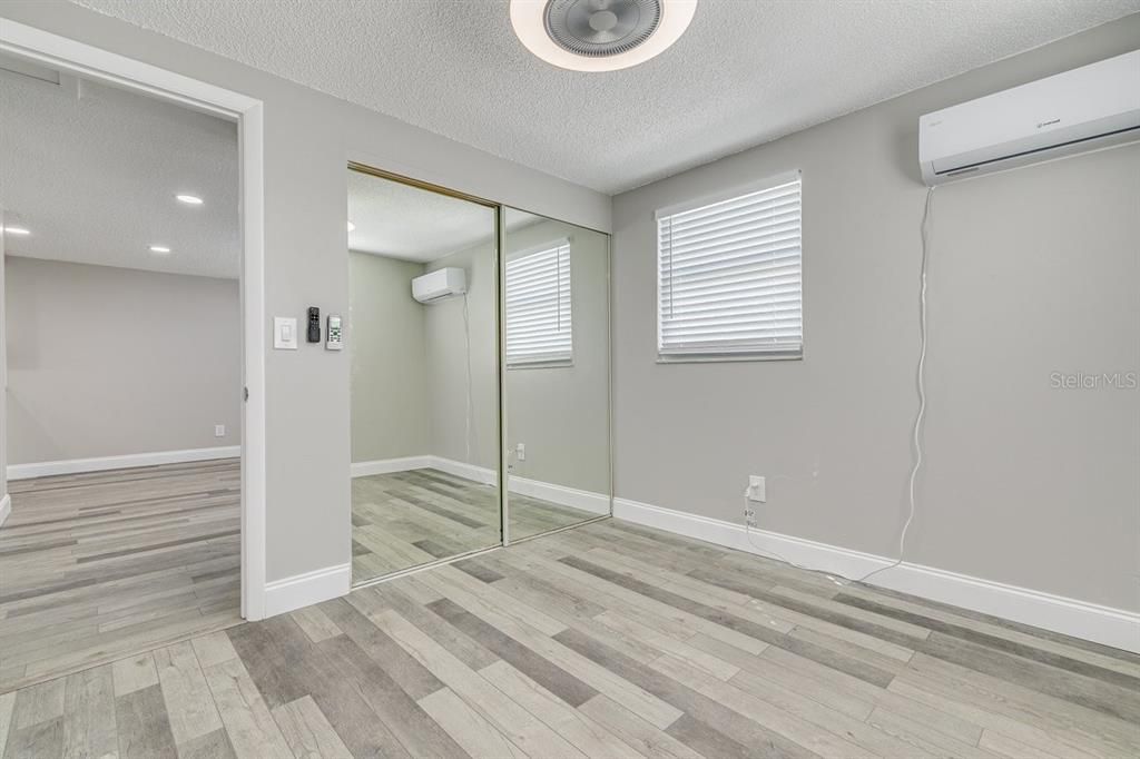 For Rent: $1,700 (2 beds, 1 baths, 650 Square Feet)