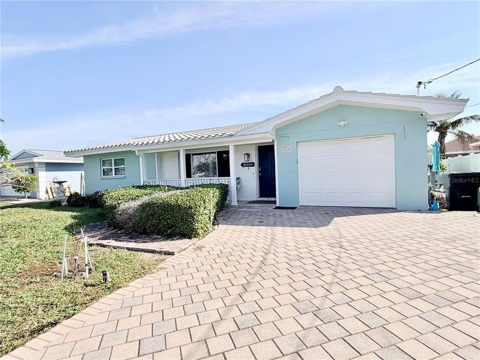 For Rent: $4,350 (3 beds, 2 baths, 1930 Square Feet)
