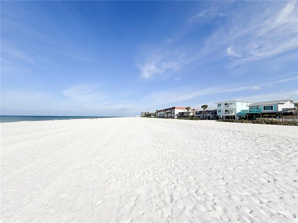 For Rent: $4,350 (3 beds, 2 baths, 1930 Square Feet)
