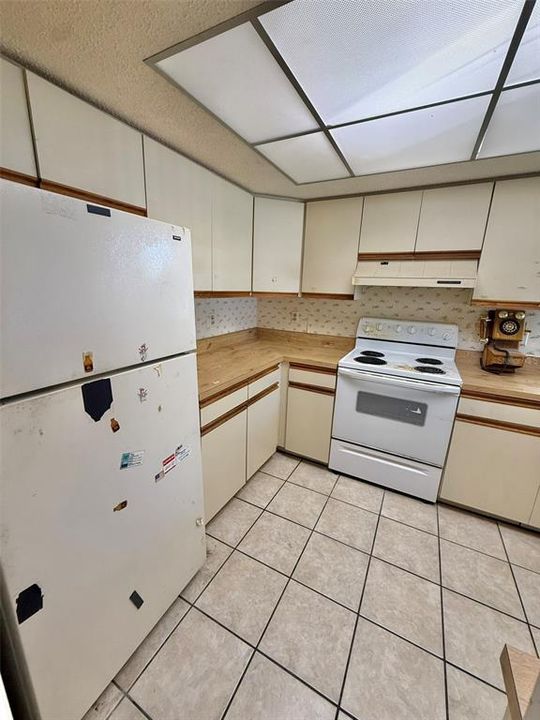 For Sale: $199,900 (2 beds, 2 baths, 1481 Square Feet)
