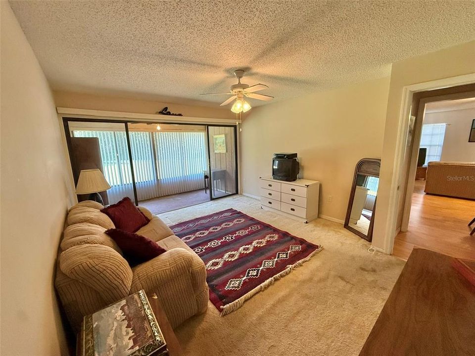 For Sale: $199,900 (2 beds, 2 baths, 1481 Square Feet)