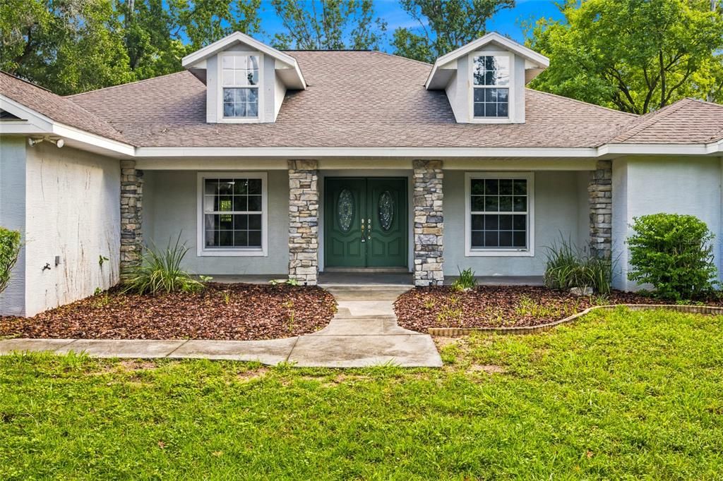 For Sale: $776,000 (3 beds, 3 baths, 2805 Square Feet)