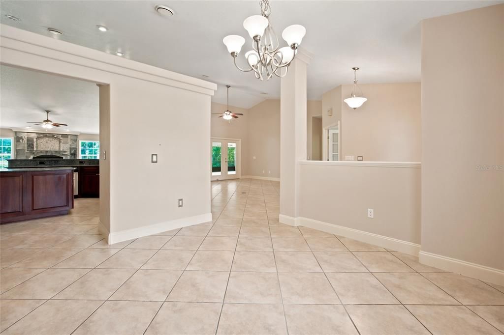 For Sale: $776,000 (3 beds, 3 baths, 2805 Square Feet)