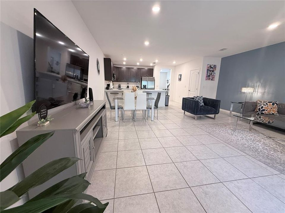 En Renta: $2,400 (3 camas, 2 baños, 1762 Pies cuadrados)