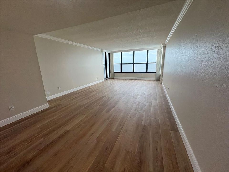 For Rent: $3,200 (2 beds, 2 baths, 1180 Square Feet)