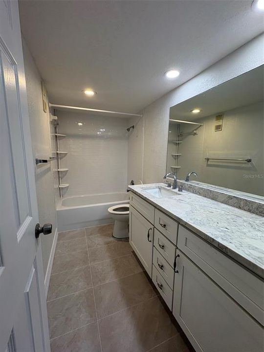 For Rent: $3,200 (2 beds, 2 baths, 1180 Square Feet)