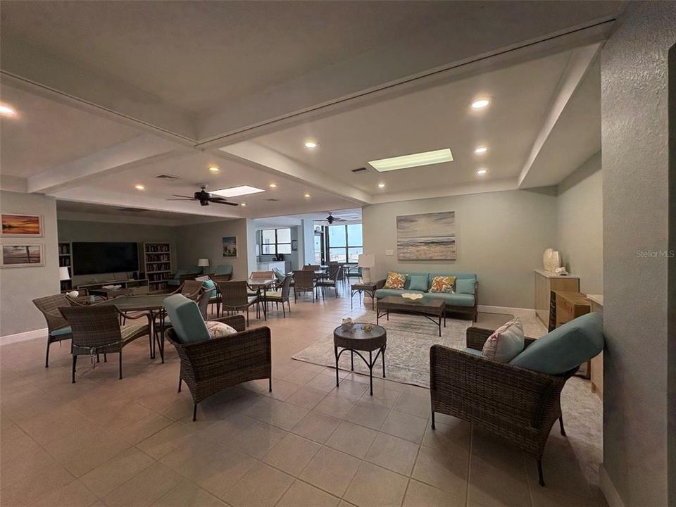 For Rent: $3,200 (2 beds, 2 baths, 1180 Square Feet)