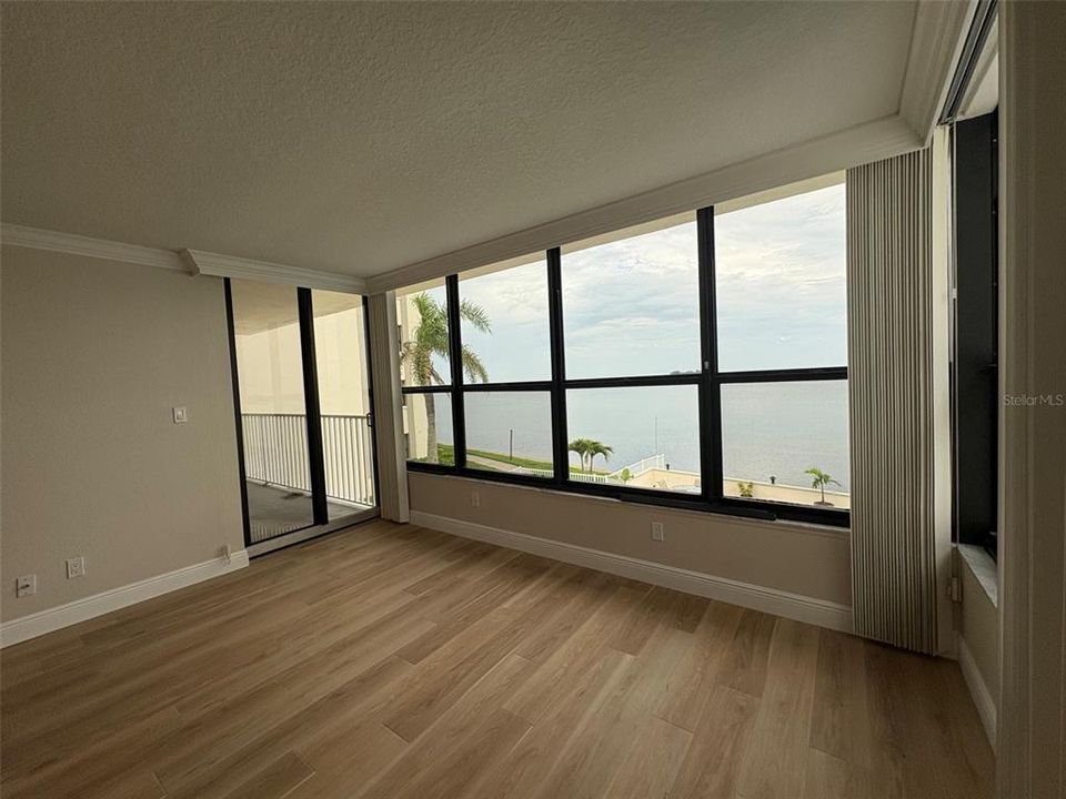For Rent: $3,200 (2 beds, 2 baths, 1180 Square Feet)
