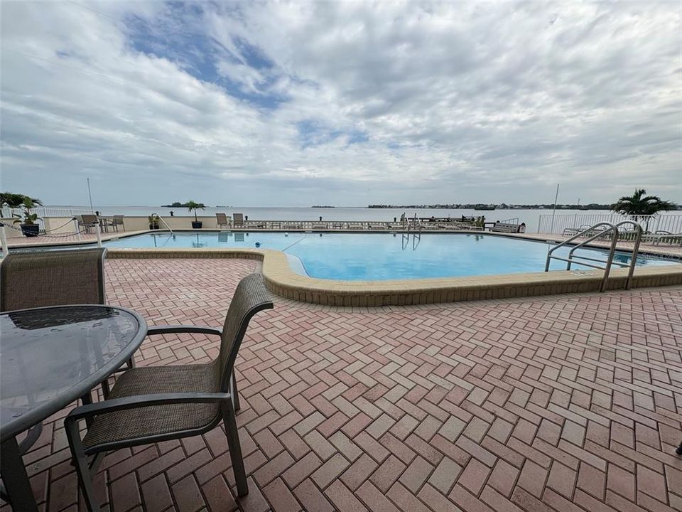 For Rent: $3,200 (2 beds, 2 baths, 1180 Square Feet)