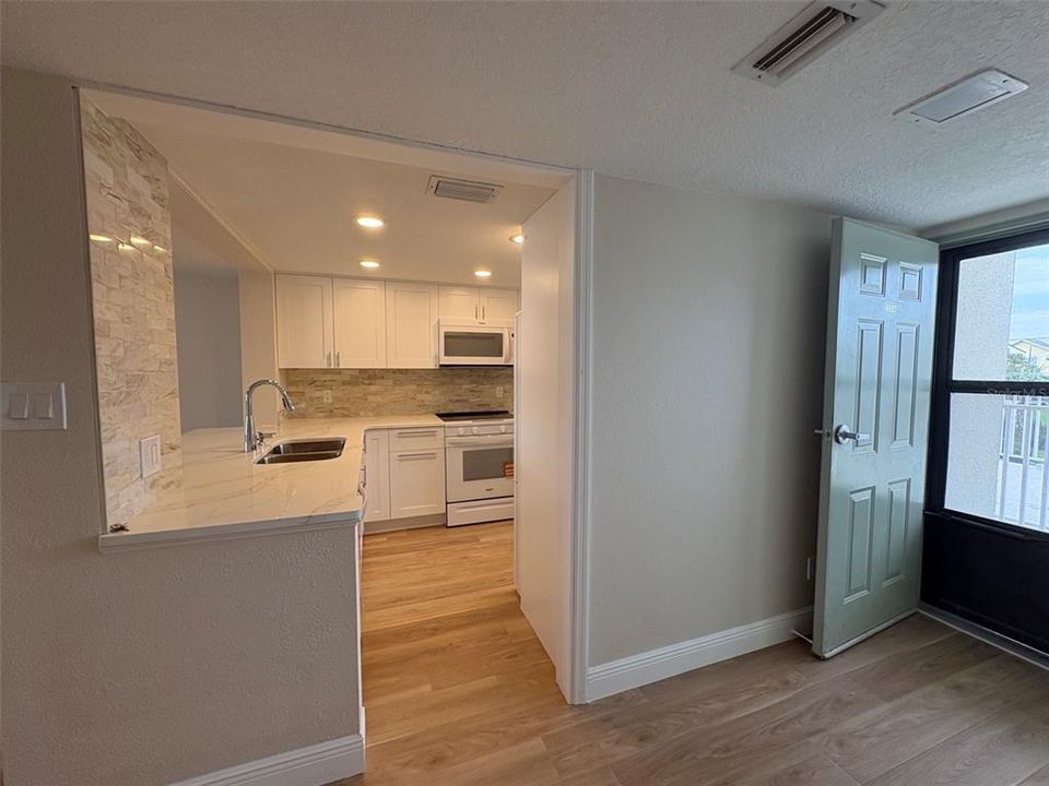For Rent: $3,200 (2 beds, 2 baths, 1180 Square Feet)