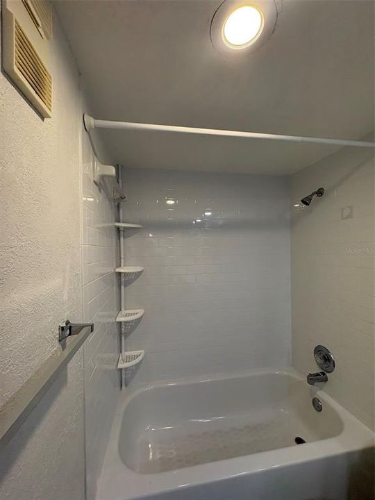 For Rent: $3,200 (2 beds, 2 baths, 1180 Square Feet)