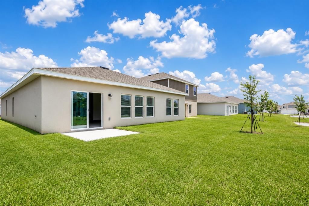 For Rent: $2,000 (4 beds, 2 baths, 1936 Square Feet)