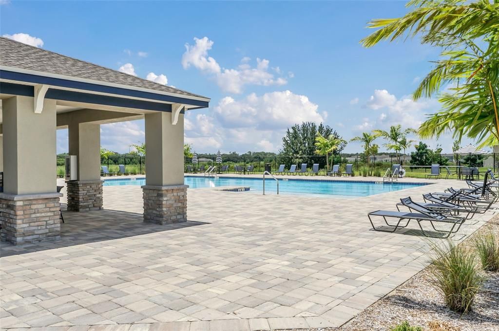 For Rent: $2,000 (4 beds, 2 baths, 1936 Square Feet)