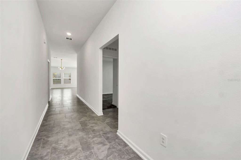 For Rent: $2,000 (4 beds, 2 baths, 1936 Square Feet)