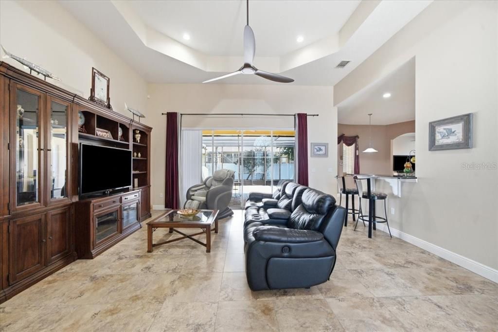For Sale: $450,000 (4 beds, 3 baths, 2769 Square Feet)