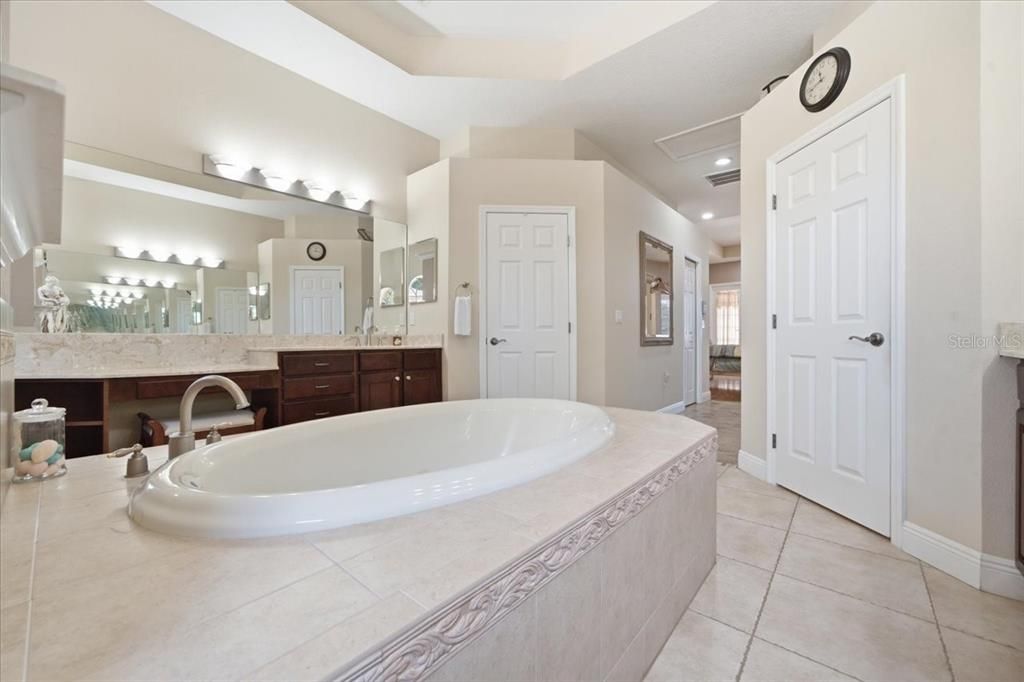 For Sale: $450,000 (4 beds, 3 baths, 2769 Square Feet)
