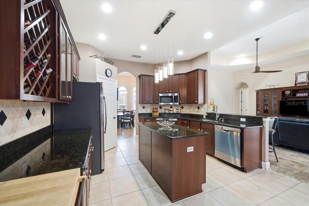 For Sale: $450,000 (4 beds, 3 baths, 2769 Square Feet)