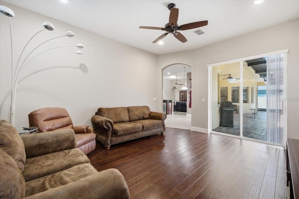 For Sale: $450,000 (4 beds, 3 baths, 2769 Square Feet)