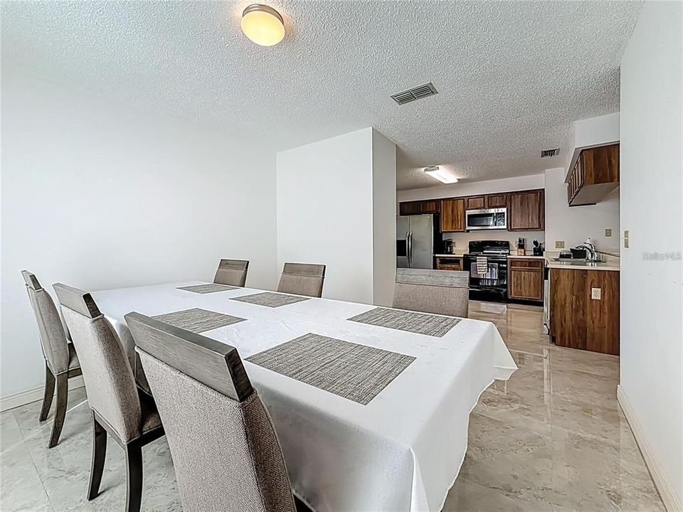 For Sale: $365,000 (3 beds, 2 baths, 1410 Square Feet)
