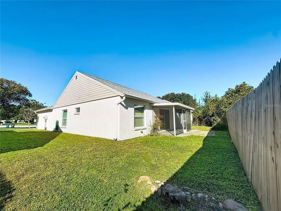 For Sale: $365,000 (3 beds, 2 baths, 1410 Square Feet)