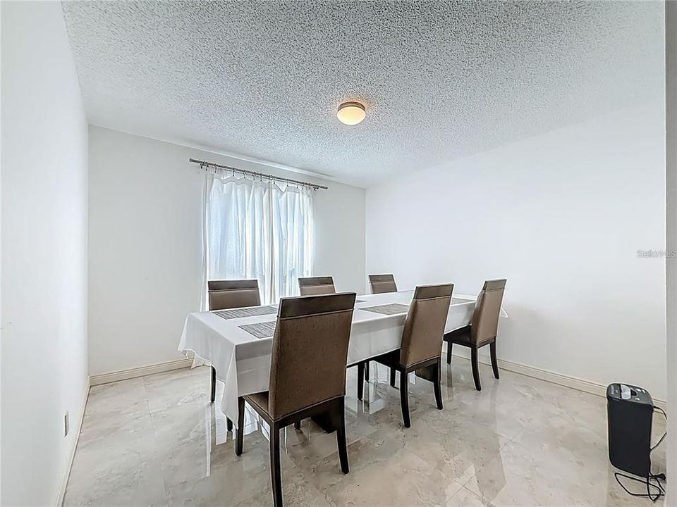 For Sale: $365,000 (3 beds, 2 baths, 1410 Square Feet)