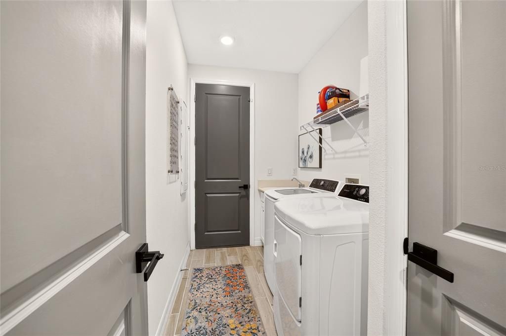 For Sale: $499,000 (4 beds, 2 baths, 2292 Square Feet)