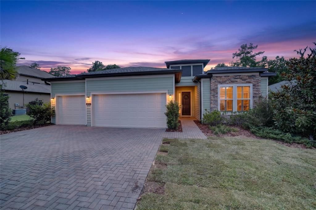For Sale: $499,000 (4 beds, 2 baths, 2292 Square Feet)