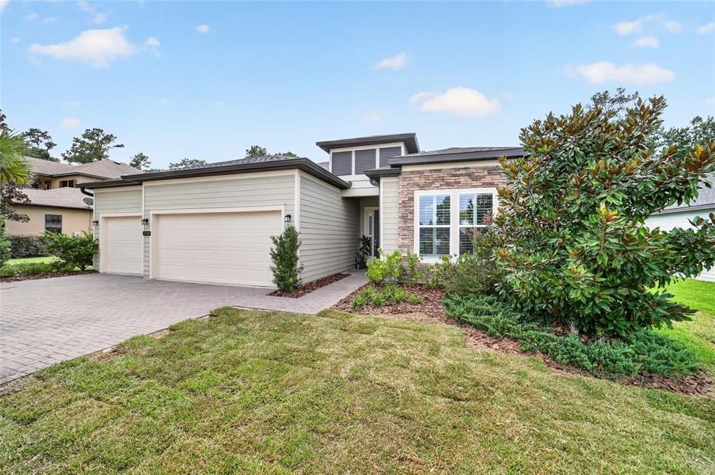 For Sale: $499,000 (4 beds, 2 baths, 2292 Square Feet)