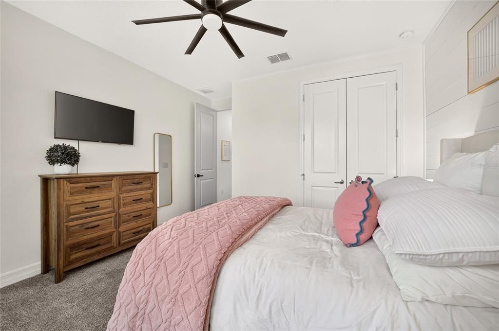 For Sale: $499,000 (4 beds, 2 baths, 2292 Square Feet)