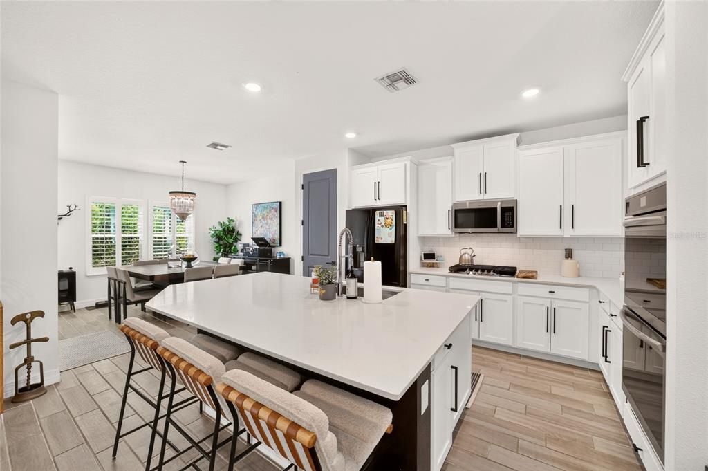 For Sale: $499,000 (4 beds, 2 baths, 2292 Square Feet)