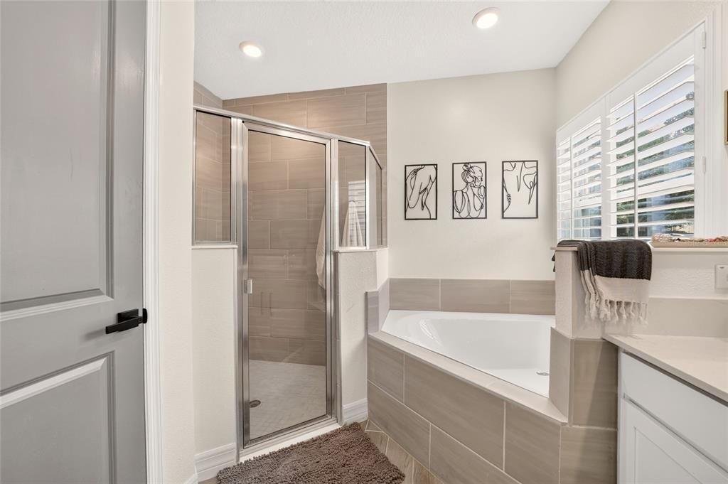 For Sale: $499,000 (4 beds, 2 baths, 2292 Square Feet)