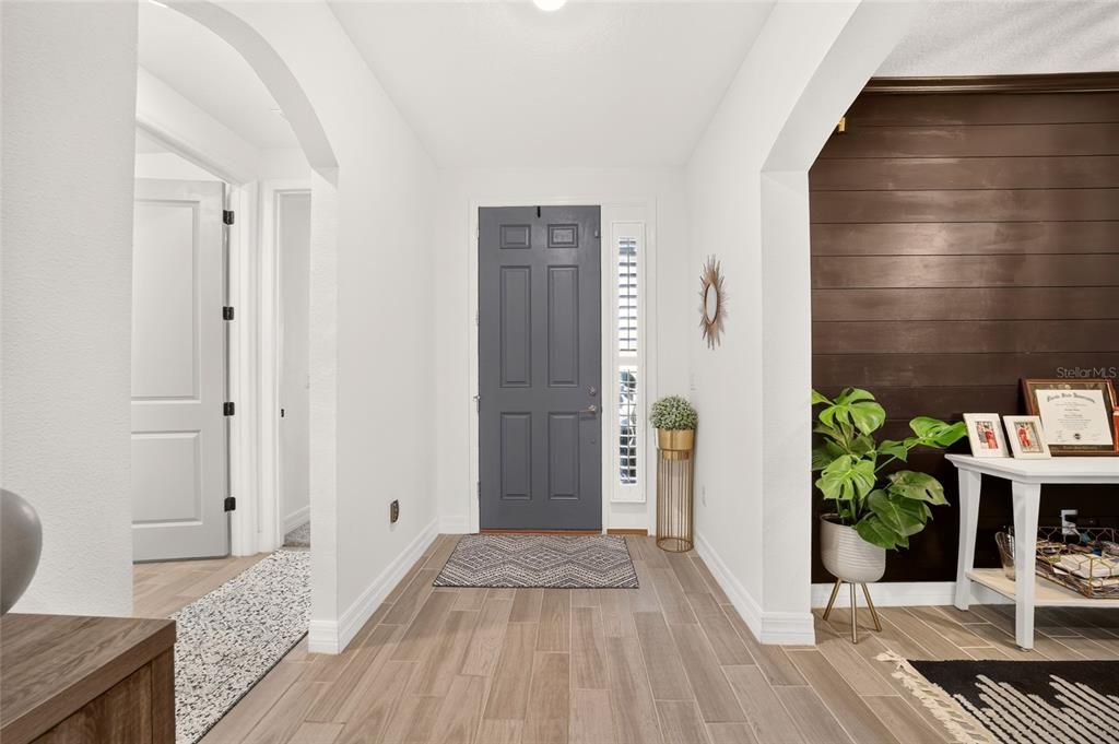 For Sale: $499,000 (4 beds, 2 baths, 2292 Square Feet)