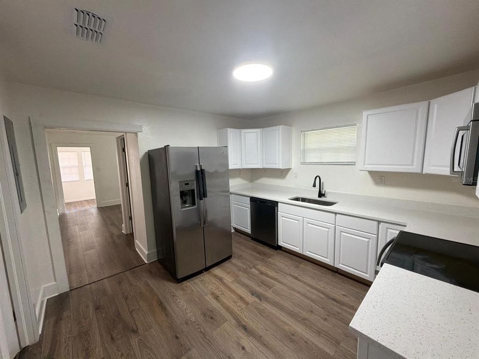 En Venta: $255,000 (2 camas, 2 baños, 824 Pies cuadrados)